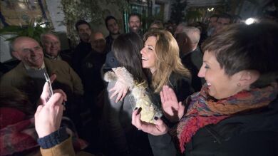 Susana Díaz pide votos para formar un gobierno al que 
