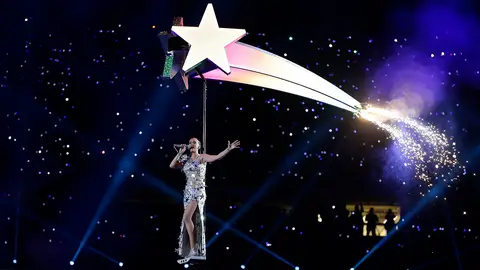 Katy convertida en una estrella fugaz Katy convertida en una estrella fugaz