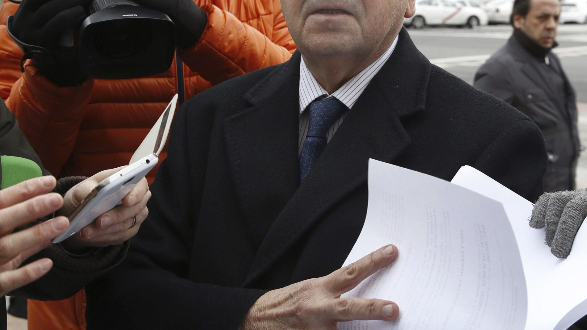 Manos Limpias se querella contra Monedero