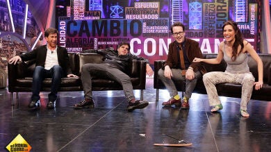 Estiramientos desde el sofá