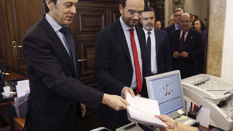 PP y PSOE registran su pacto en el Congreso