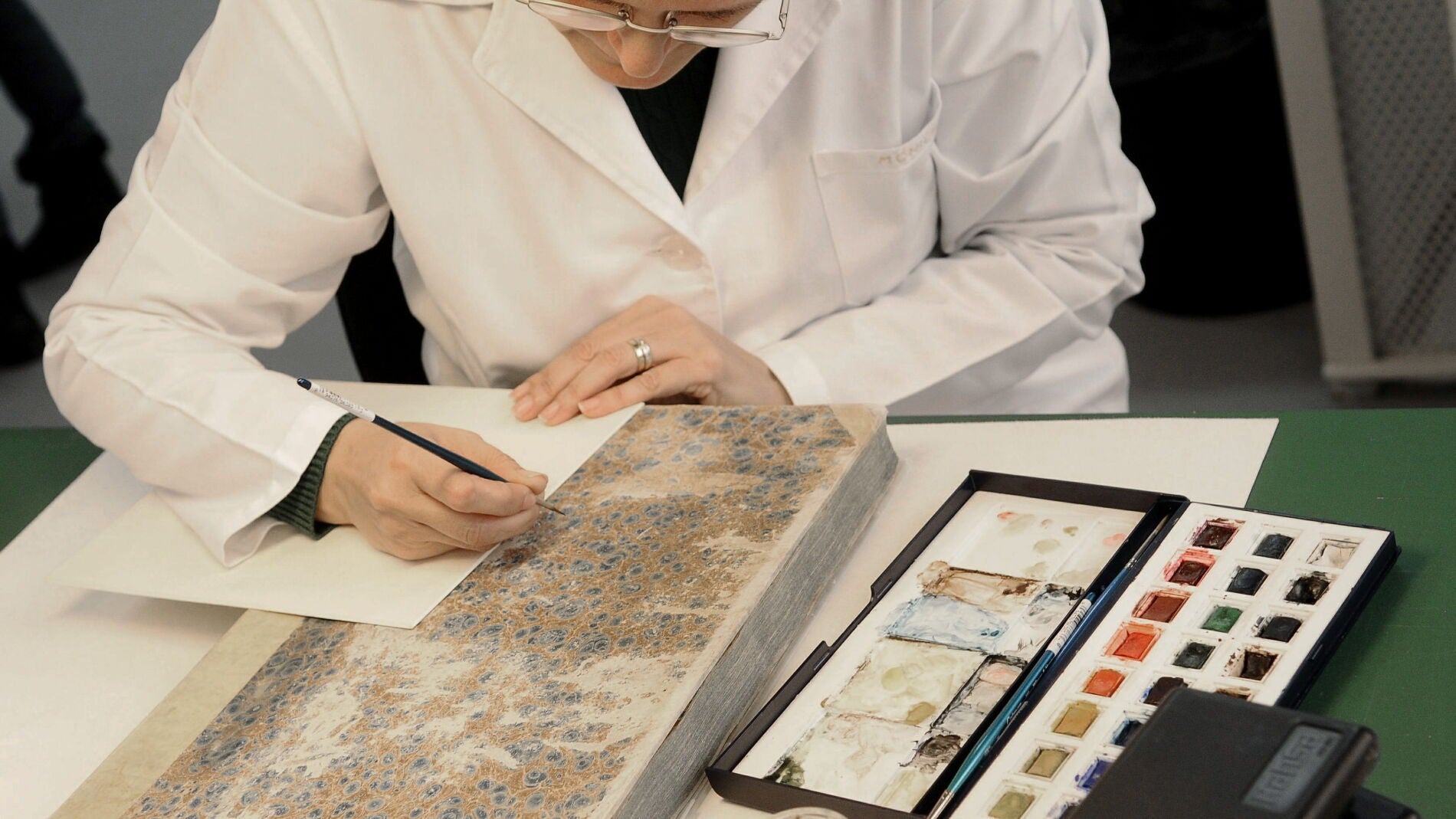 Restauraci&oacute;n de la Biblia de Gutenberg
