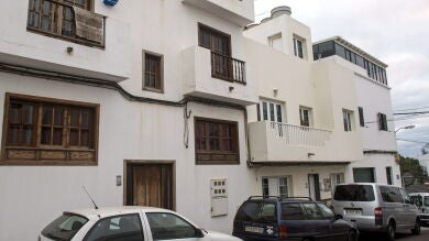 Un hombre es detenido tras matar a una mujer en Arrecife justo antes de huir de la isla