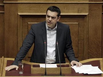 Tsipras anuncia un programa inmediato de ayuda humanitaria y recontratación