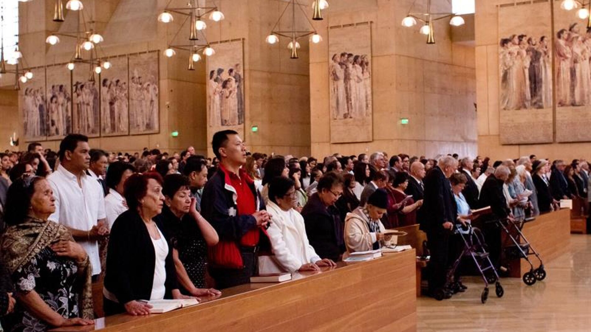 Misa en arquidi&oacute;cesis de Los &Aacute;ngeles.