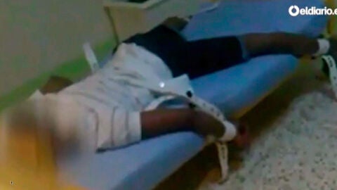 Un menor atado a su cama en un centro de menores en Almer&iacute;a