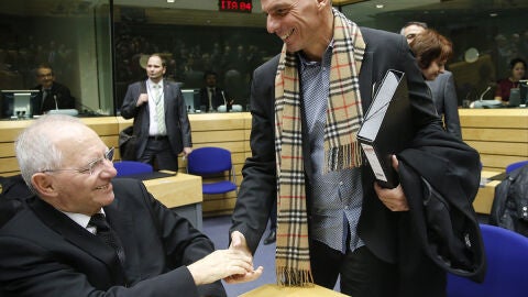Varufakis saluda a Sch&auml;uble