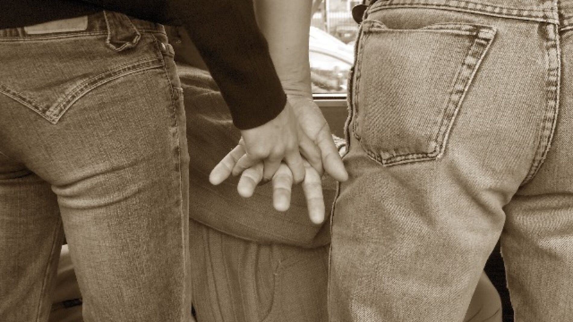 El informe 'j&oacute;venes y g&eacute;neros' explora las conductas sentimentales de los adolescentes.