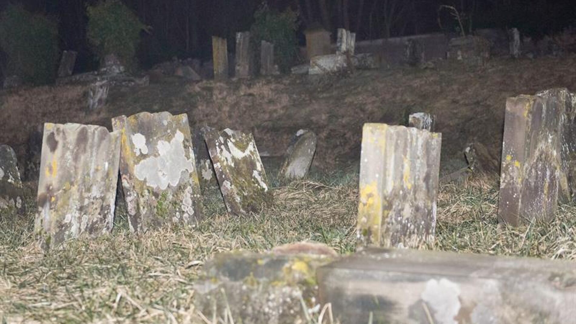 Cementerio jud&iacute;o profanado en Francia