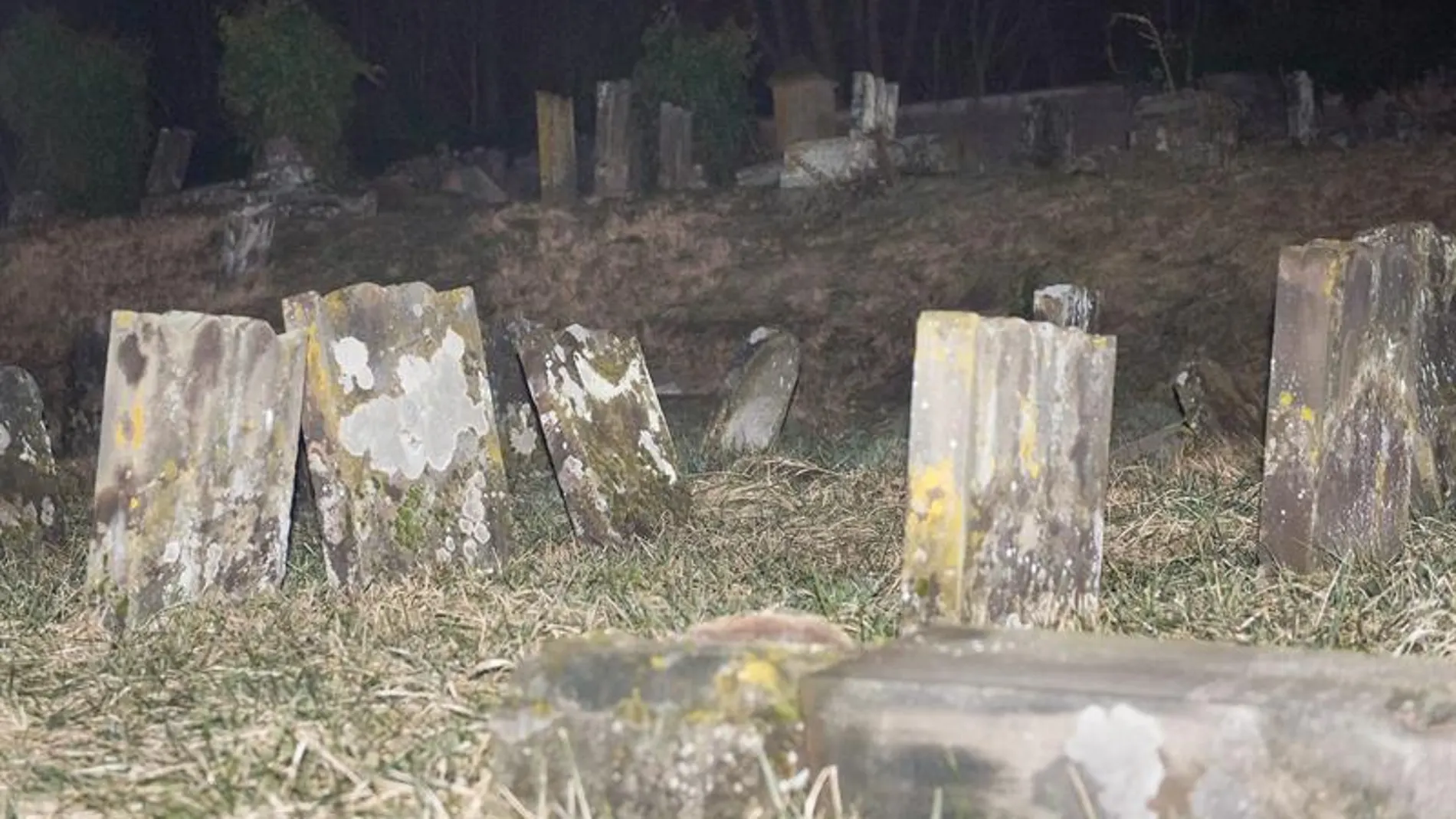 Cementerio judío profanado en Francia Cementerio judío profanado en Francia