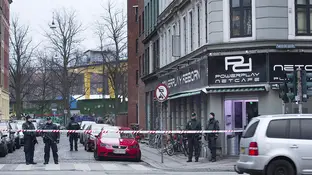 Policía danesa acordona la calle Policía danesa acordona la calle