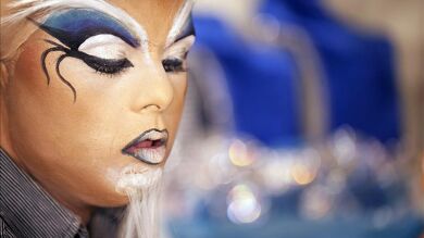 Un joven con síndrome de Down, en la Gala de Drag Queen del Carnaval de Las Palmas