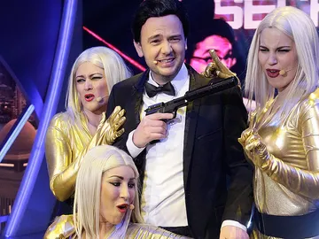 Jandro es James Bond en el musical de El Hormiguero 3.0 Jandro es James Bond en el musical de El Hormiguero 3.0