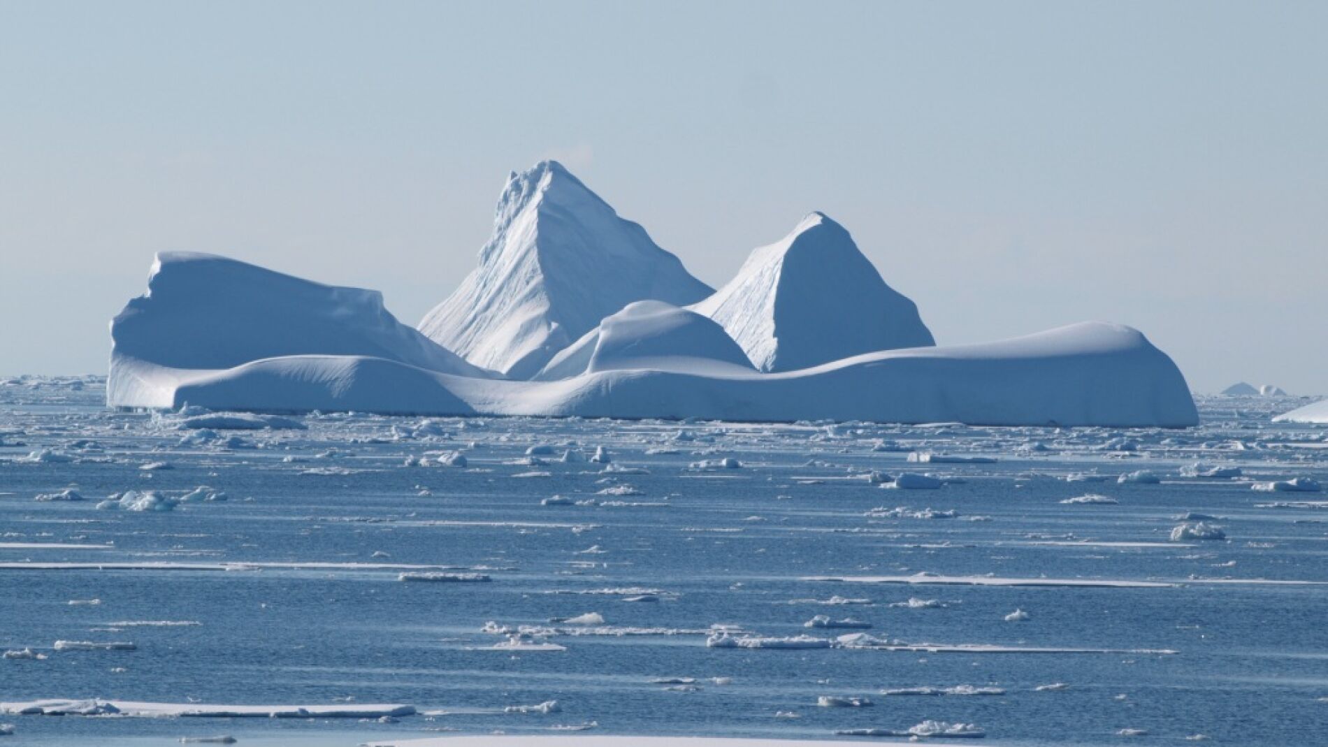 Hielo marino en el &aacute;rtico