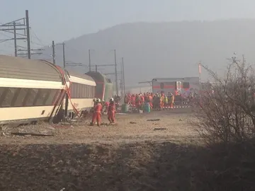 Choque de trenes deja al menos 49 heridos en Zúrich Choque de trenes deja al menos 49 heridos en Zúrich