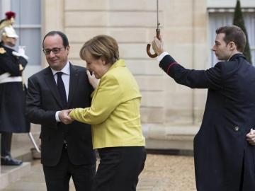 Angela Merkel y François Hollande en París