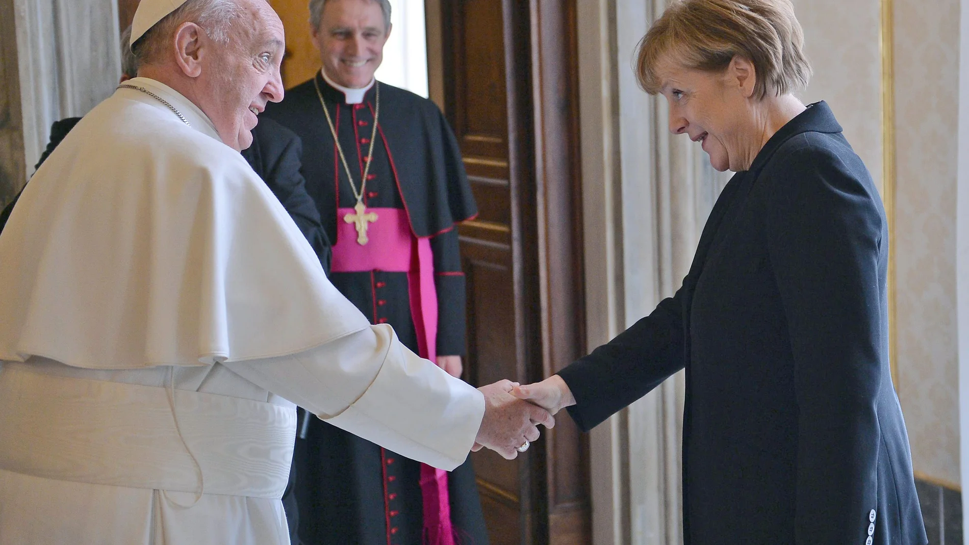 Merkel y el Papa Francisco en el Vaticano Merkel y el Papa Francisco en el Vaticano