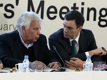 Felipe González, junto a Pedro Sánchez Felipe González, junto a Pedro Sánchez
