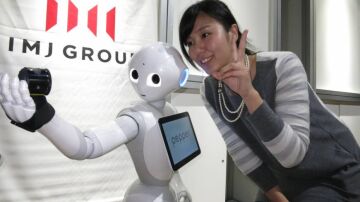 El robot 'Pepper', primer androide capaz de reconocer e interpretar la voz.