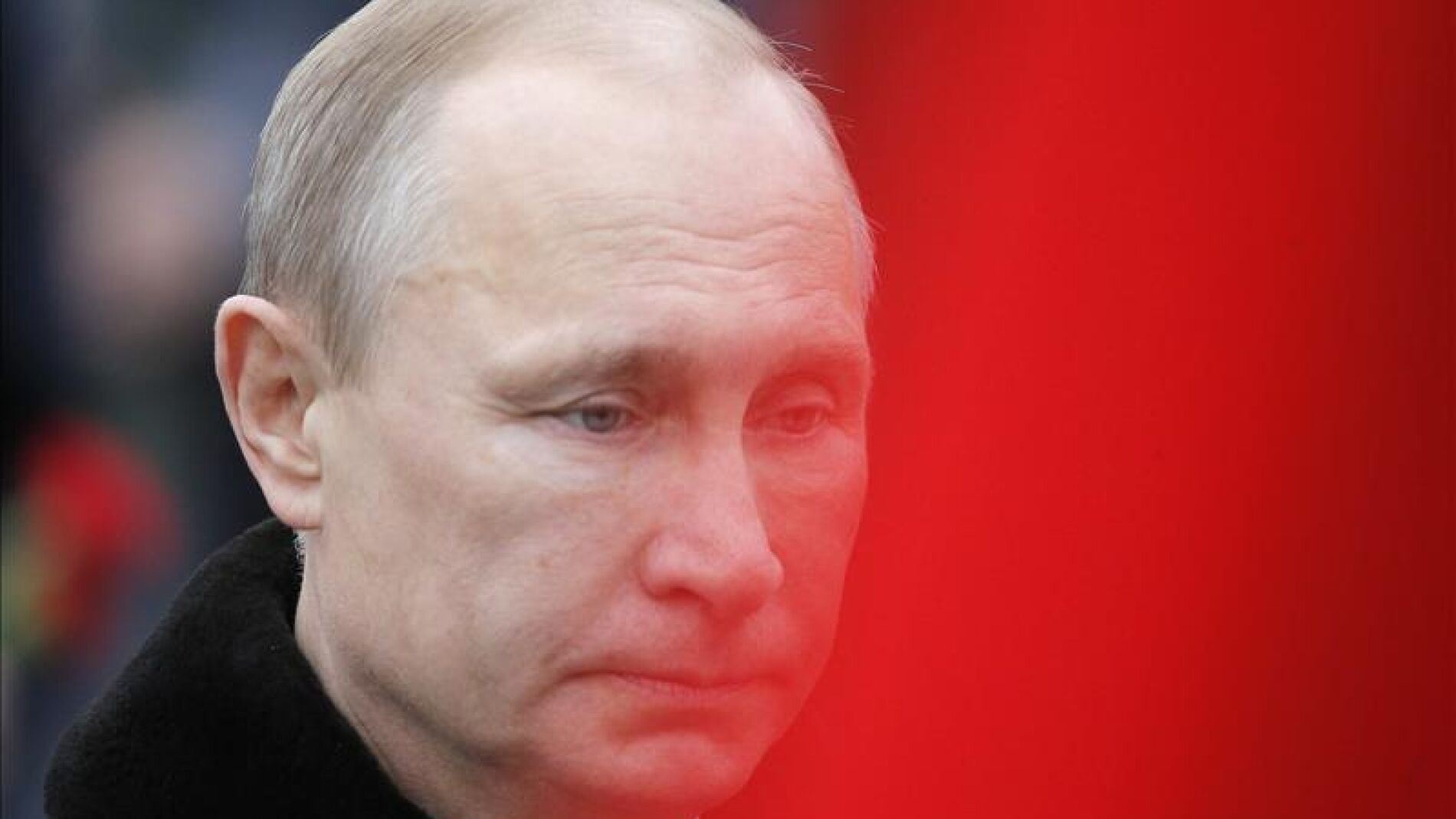 El presidente ruso Vladimir Putin en el funeral de un soldado.