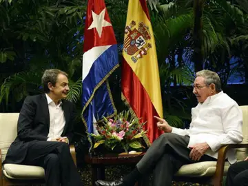 Raúl Castro recibe a Rodríguez Zapatero y Moratinos de visita en La Habana Raúl Castro recibe a Rodríguez Zapatero y Moratinos de visita en La Habana