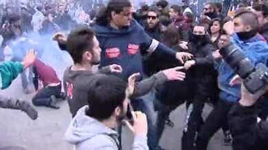 La Policía interviene en la manifestación de estudiantes de Madrid ante un grupo radical
