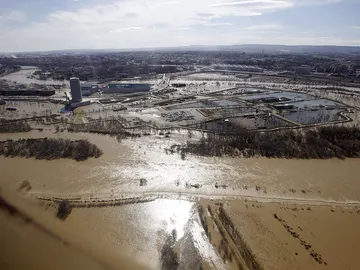 Vista aérea de la zona afectada por la crecida del Ebro Vista aérea de la zona afectada por la crecida del Ebro