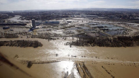 Vista a&eacute;rea de la zona afectada por la crecida del Ebro