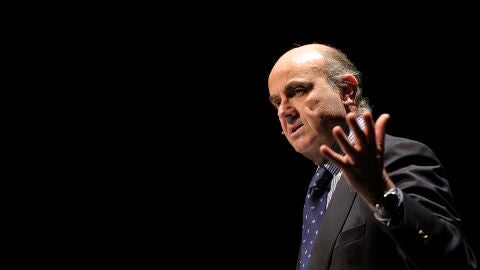 Luis de Guindos, en un acto econ&oacute;mico en Pamplona