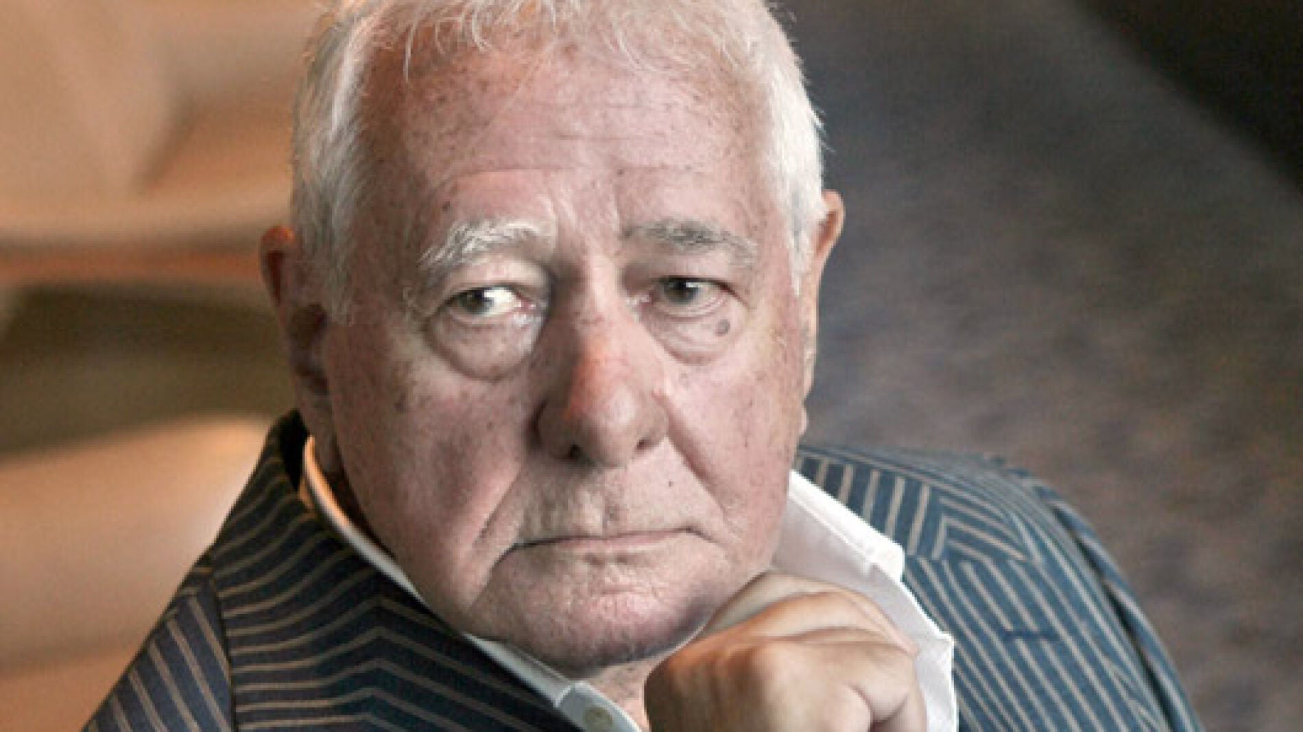 El escritor Francisco Gonz&aacute;lez Ledesma