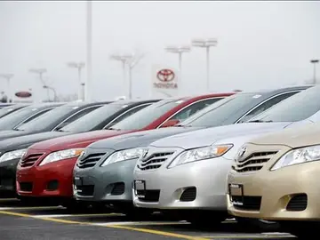 Vehículos en un concesionario. Vehículos en un concesionario.