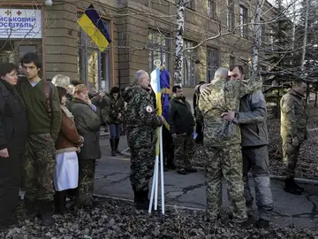 Carretera cerca de Debaltseve, en el área de Donetsk Carretera cerca de Debaltseve, en el área de Donetsk
