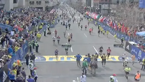 Atentado durante el Maratón de Boston Atentado durante el Maratón de Boston