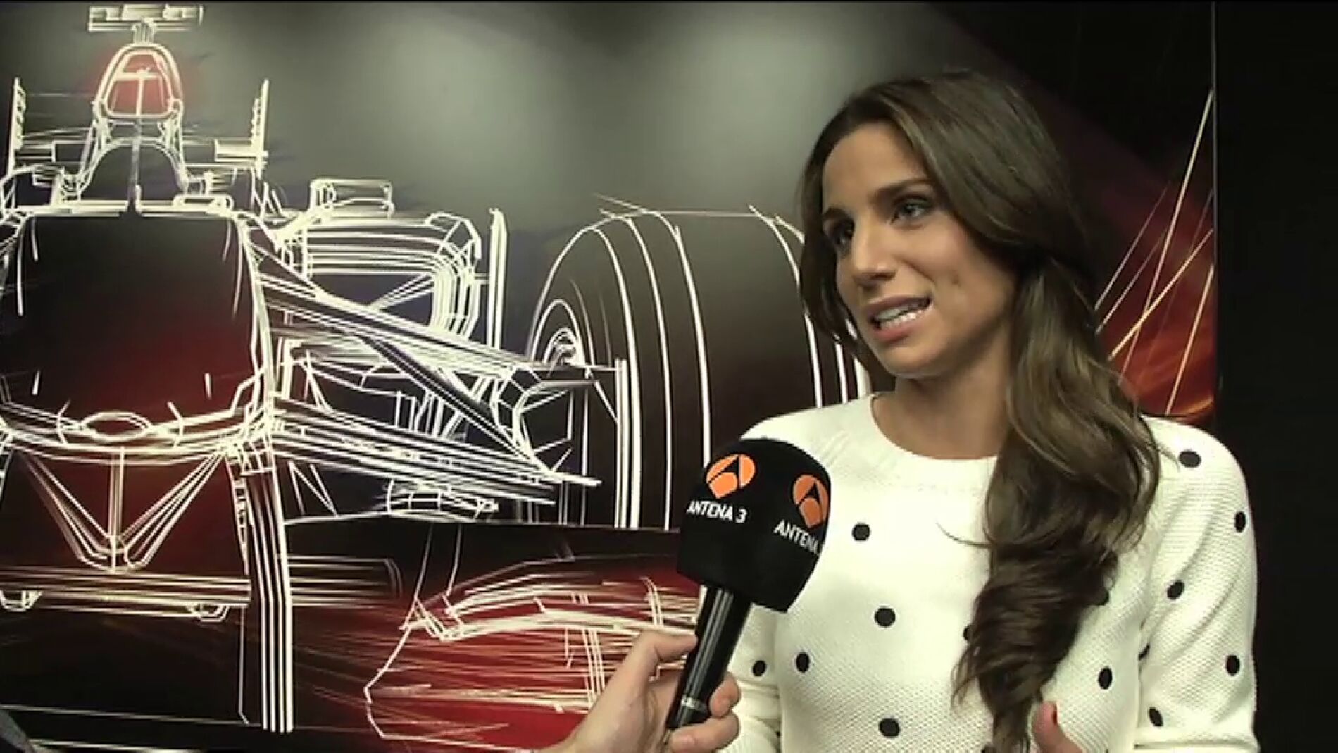  Luc&iacute;a Villal&oacute;n: "Estoy ilusionad&iacute;sima, tengo ganas de contar todo desde dentro"