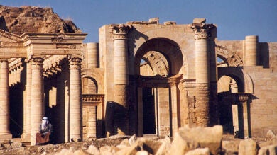 El Estado Islámico destruye la ciudad ancestral de Hatra, que data del año 200 a.C.