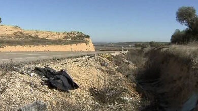 Tres muertos y tres heridos graves al chocar dos turismos en Zaragoza