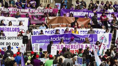 España sale a la calle para reivindicar el papel de la mujer en la sociedad y la igualdad de sexos