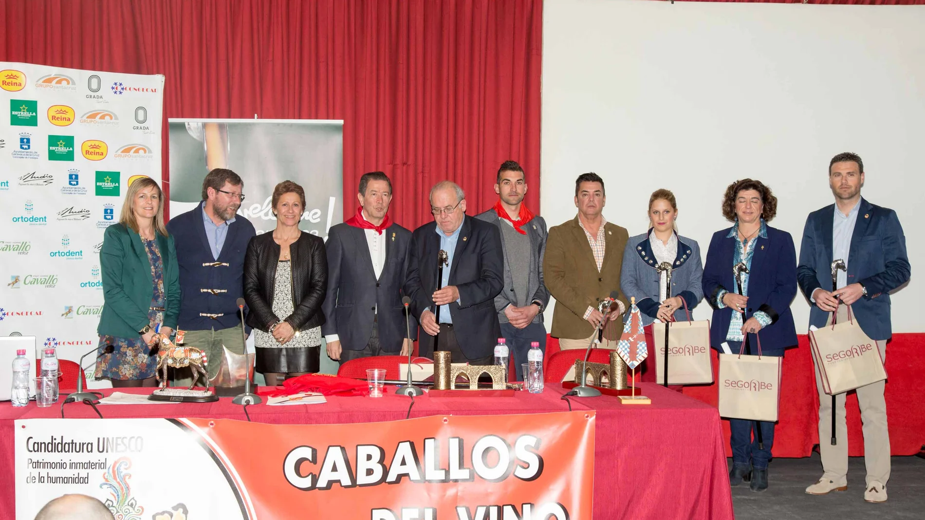 Representantes de los ayuntamientos de Caravaca y Segorbe. Representantes de los ayuntamientos de Caravaca y Segorbe.