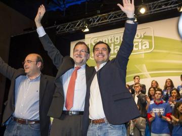 Juanma Moreno y Mariano Rajoy en un acto en Granada