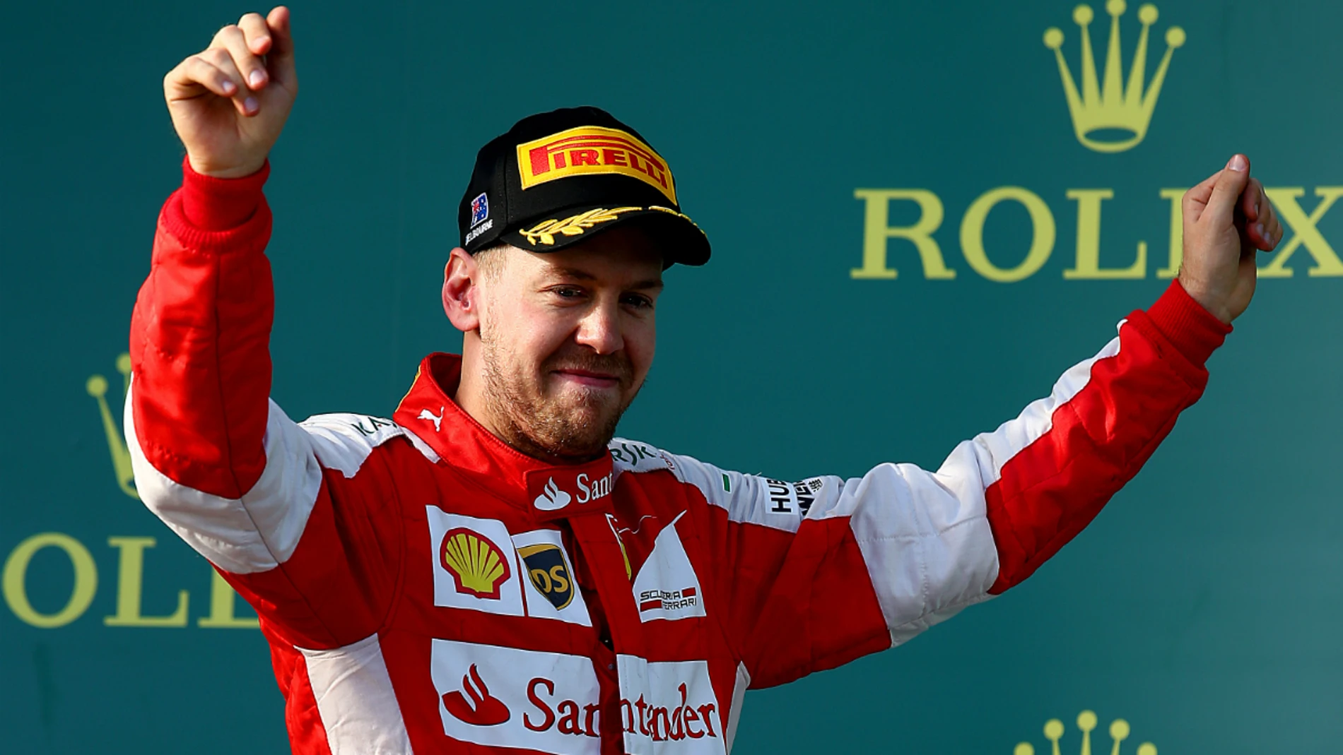 Vettel luce rojo Ferrari en el podio de Australia
