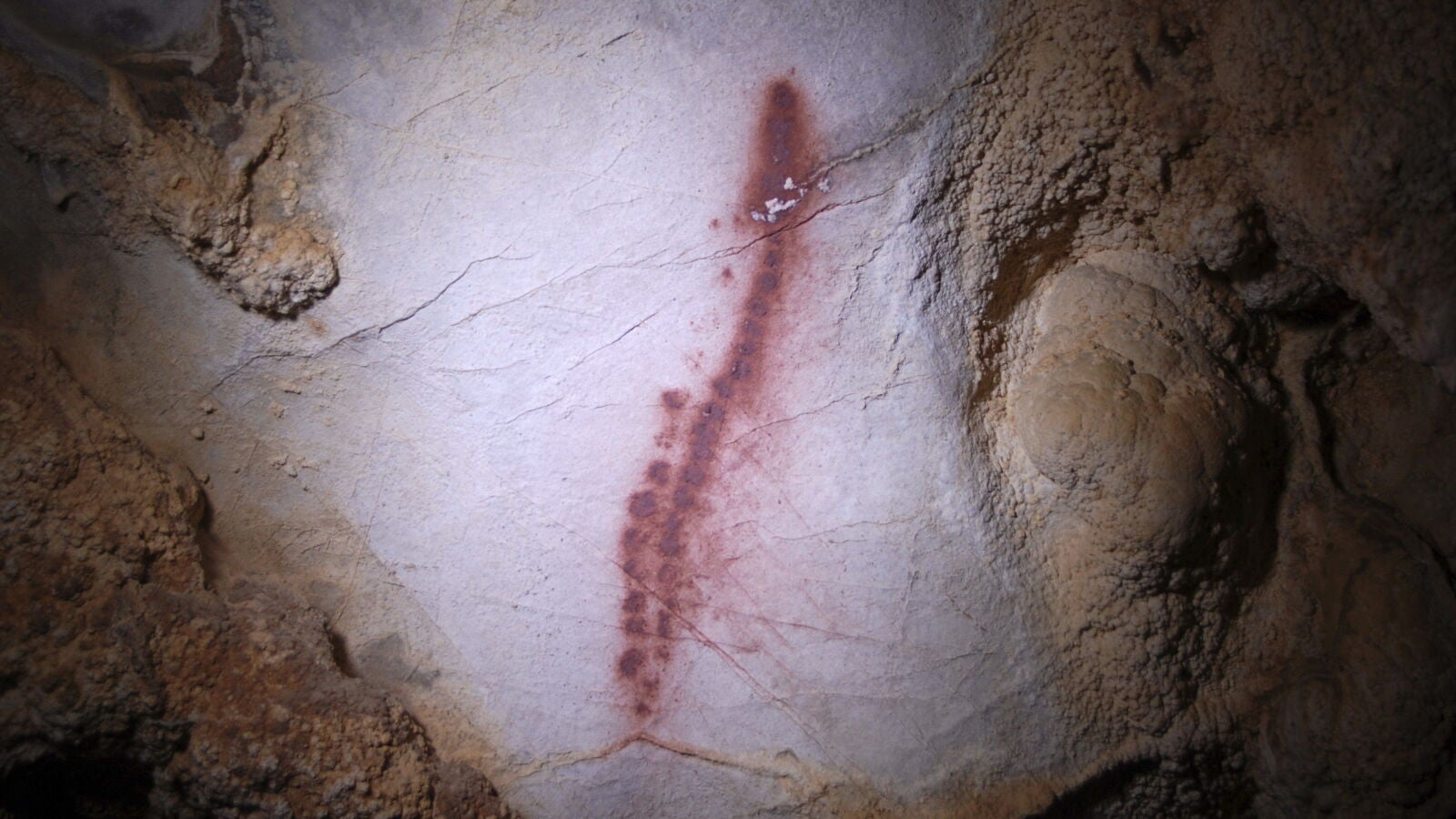 Hallan pinturas prehistóricas en Cantabria con más de 20.000 años de antigüedad