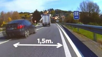 Un ciclista denuncia a 49 conductores, de una sola vez, por no respetar las normas