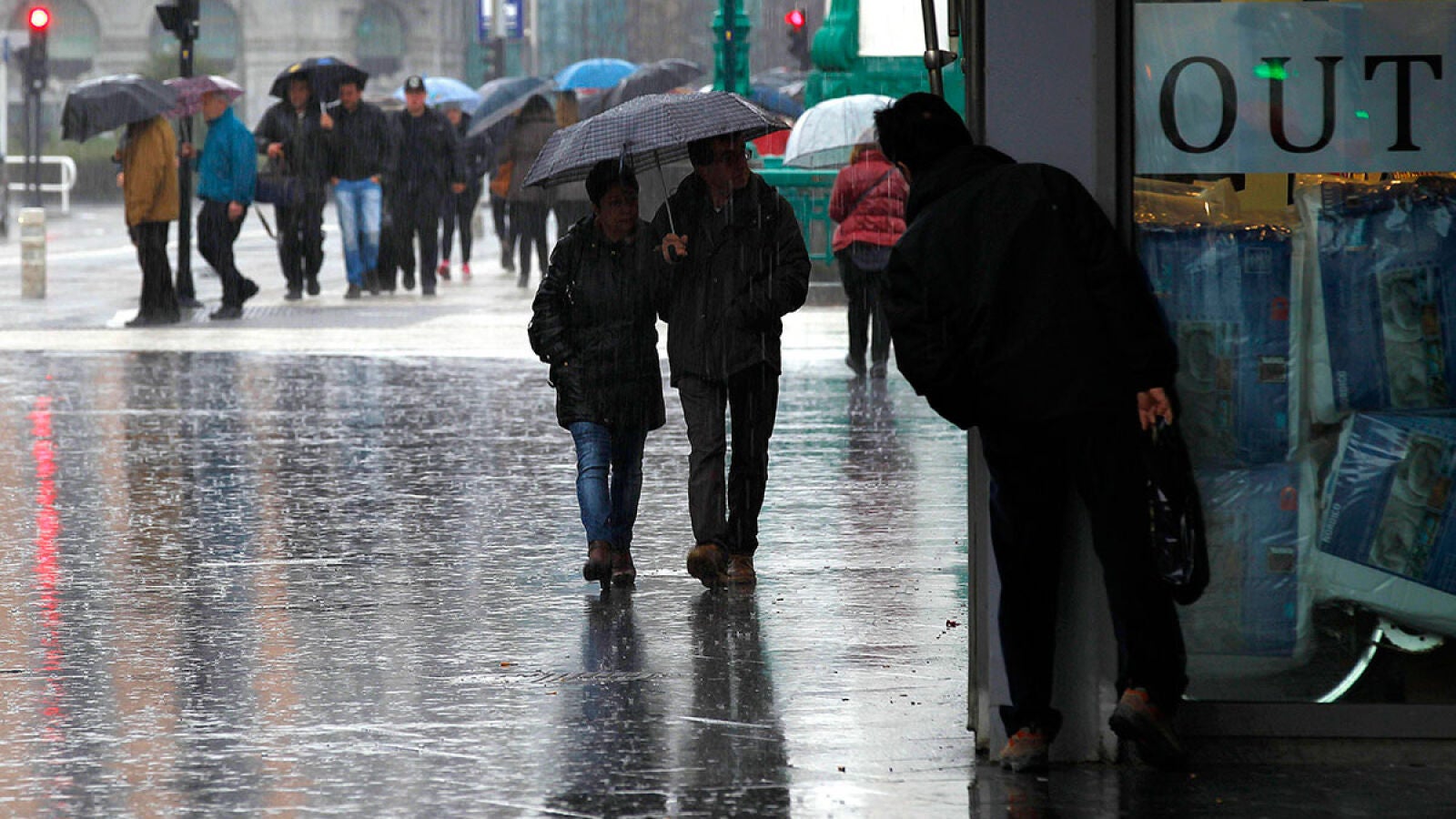 Un total de 22 provincias en alerta por tormentas, lluvia y oleaje