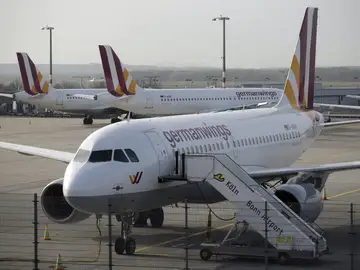 Un avión de Germanwings aborta su despegue de Colonia por un aviso de bomba Un avión de Germanwings aborta su despegue de Colonia por un aviso de bomba
