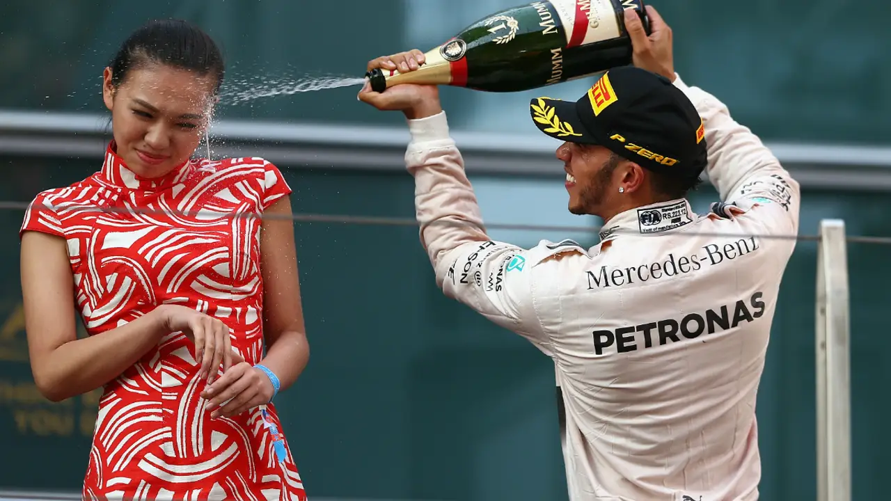 Lewis Hamilton saca el martillo en el GP de China