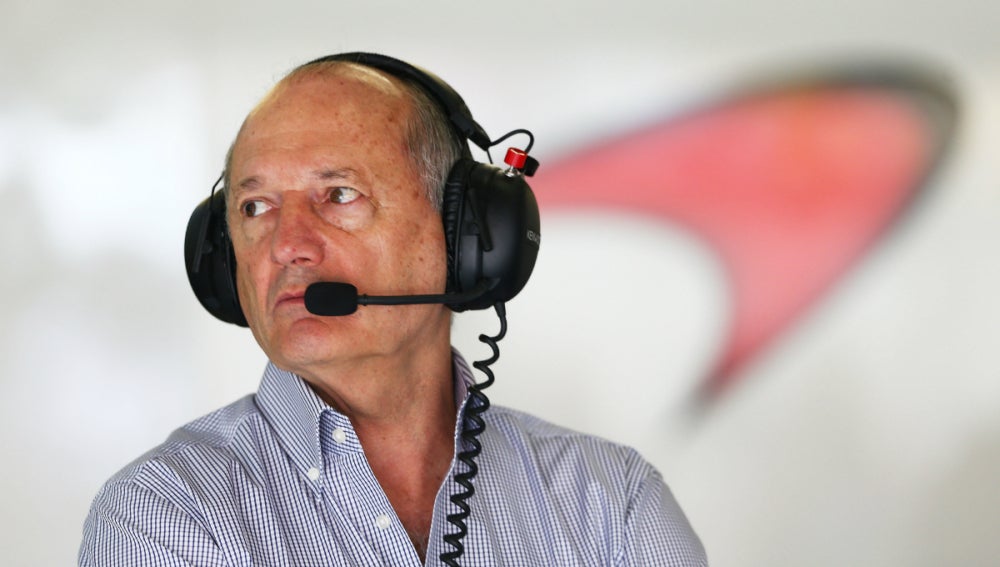 Ron Dennis, en el box del McLaren-Honda