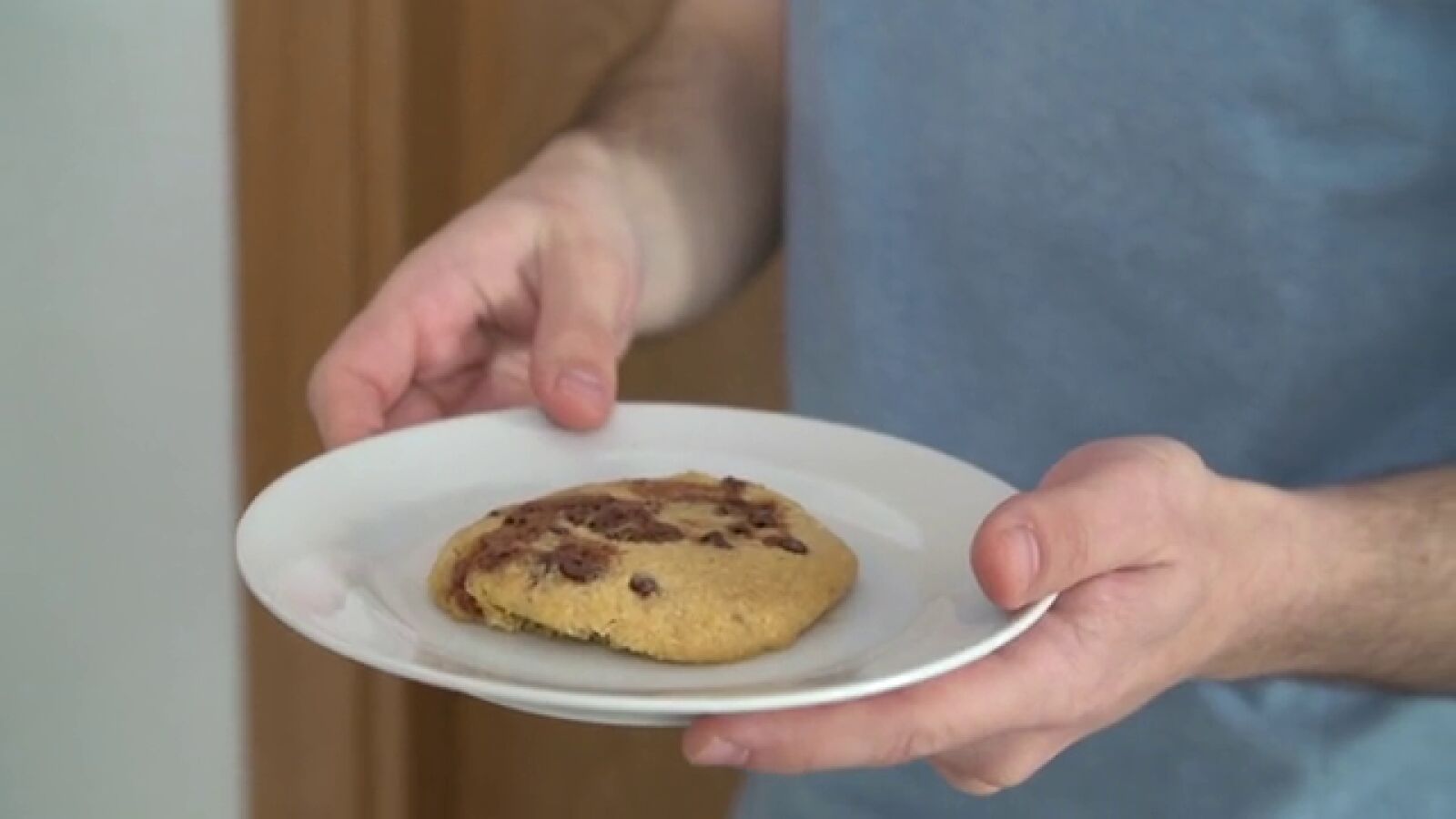 Cookie de chocolate en el microondas... ¿se puede ser más feliz?