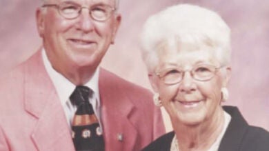 Un matrimonio, tras 73 años casados, muere con cinco minutos de diferencia