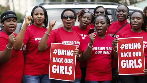 Activistas nigerianas contra el secuestro de las menores por Boko Haram. Activistas nigerianas contra el secuestro de las menores por Boko Haram.