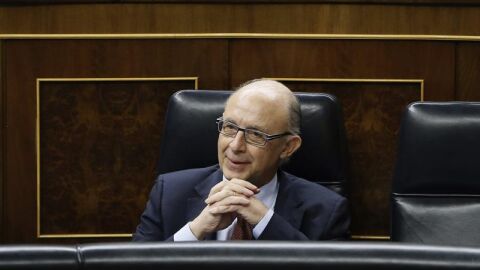 Crist&oacute;bal Montoro, durante la sesi&oacute;n de control al Gobierno en el pleno del Congreso de los Diputados. 